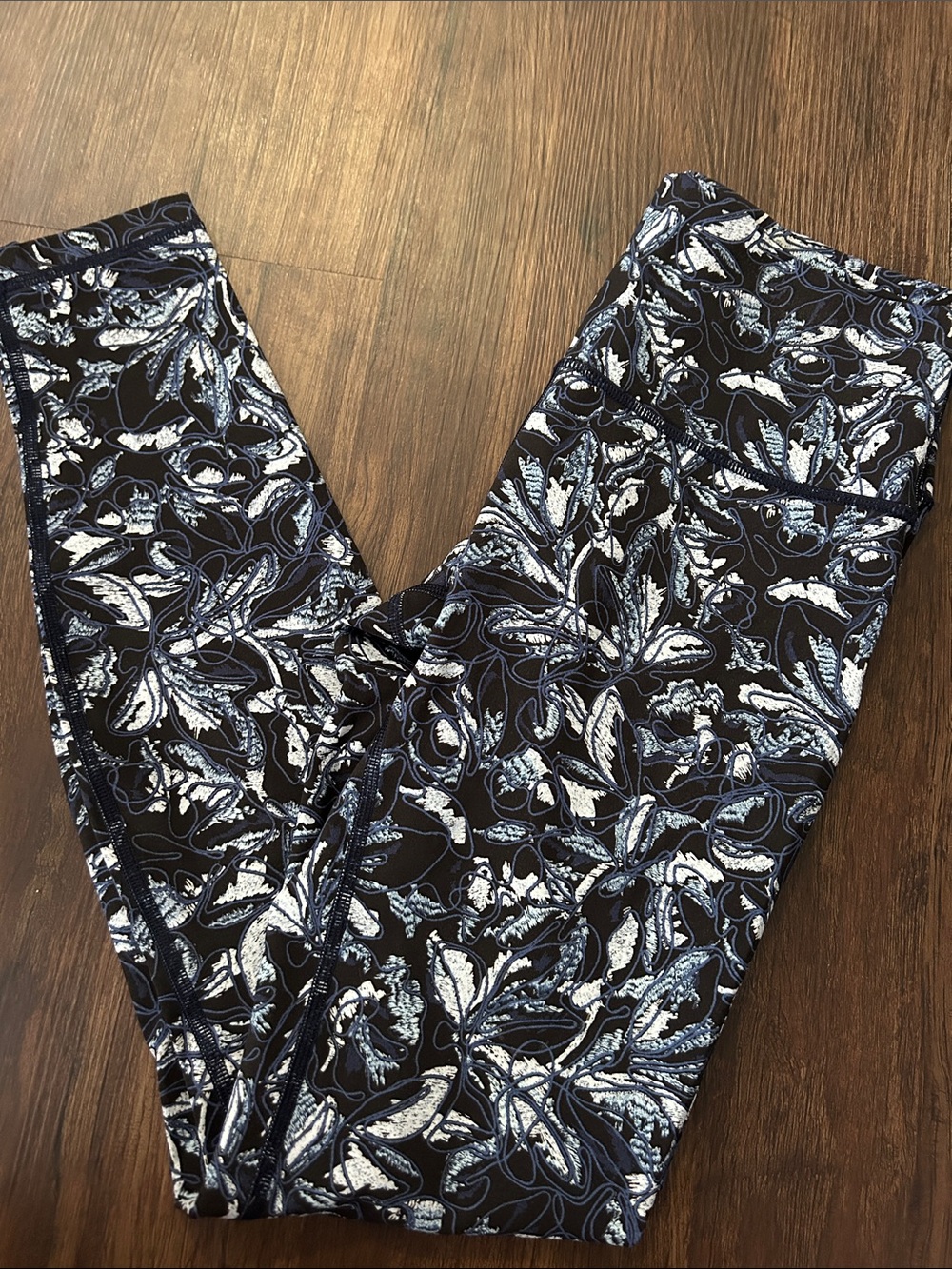 Lululemon leggings Size Small
